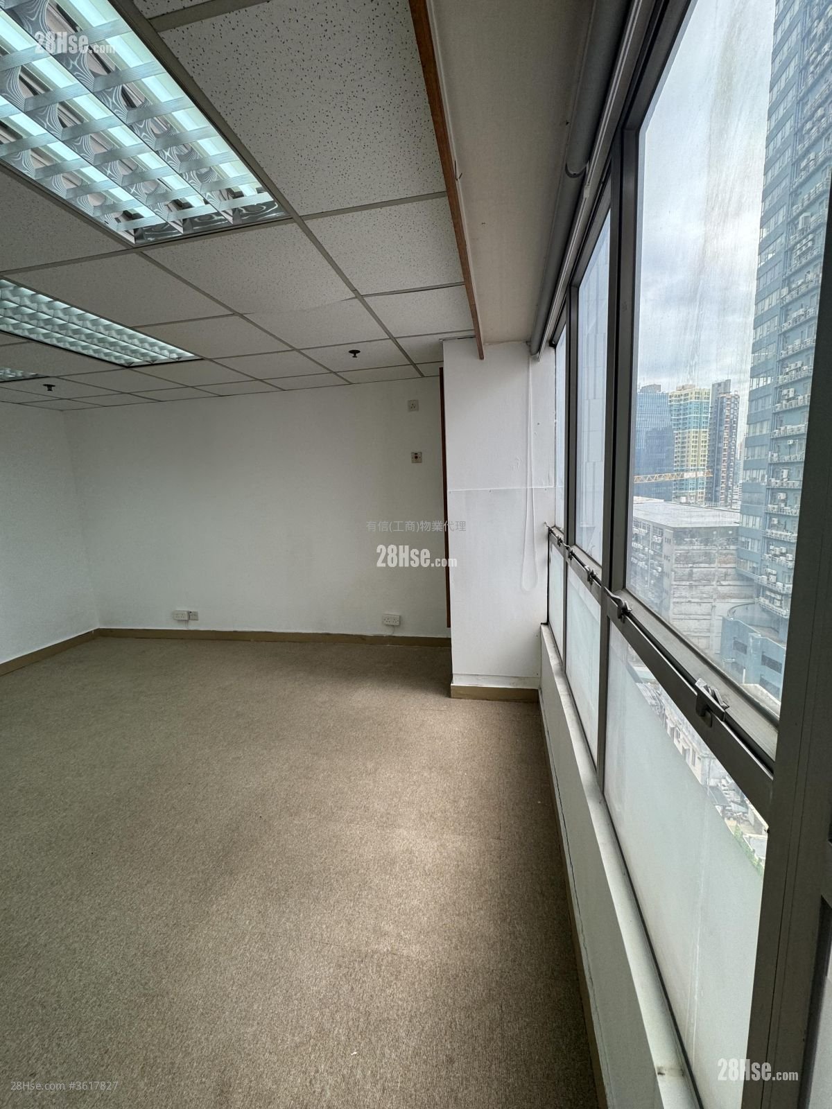 九龍廣場 租盤 367 平方呎 九龍廣場 租盤 367 平方呎