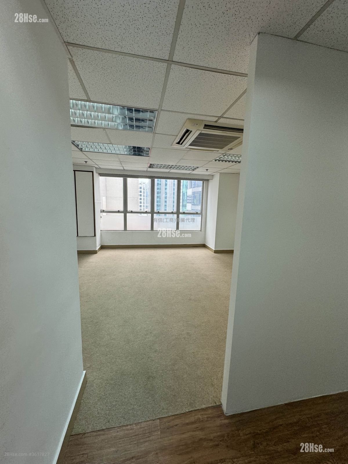 九龍廣場 租盤 367 平方呎 九龍廣場 租盤 367 平方呎