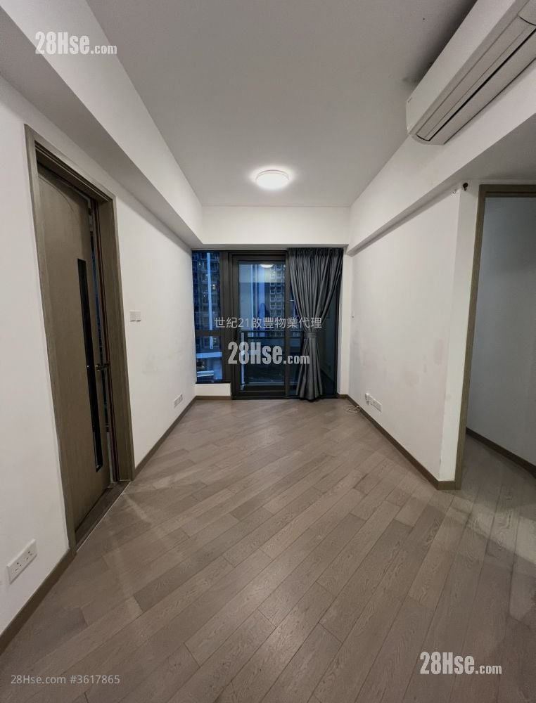 Upper River Bank Rental 2 Bedrooms , 1 Bathroom 466 ft² Upper River Bank Rental 2 Bedrooms , 1 Bathroom 466 ft²