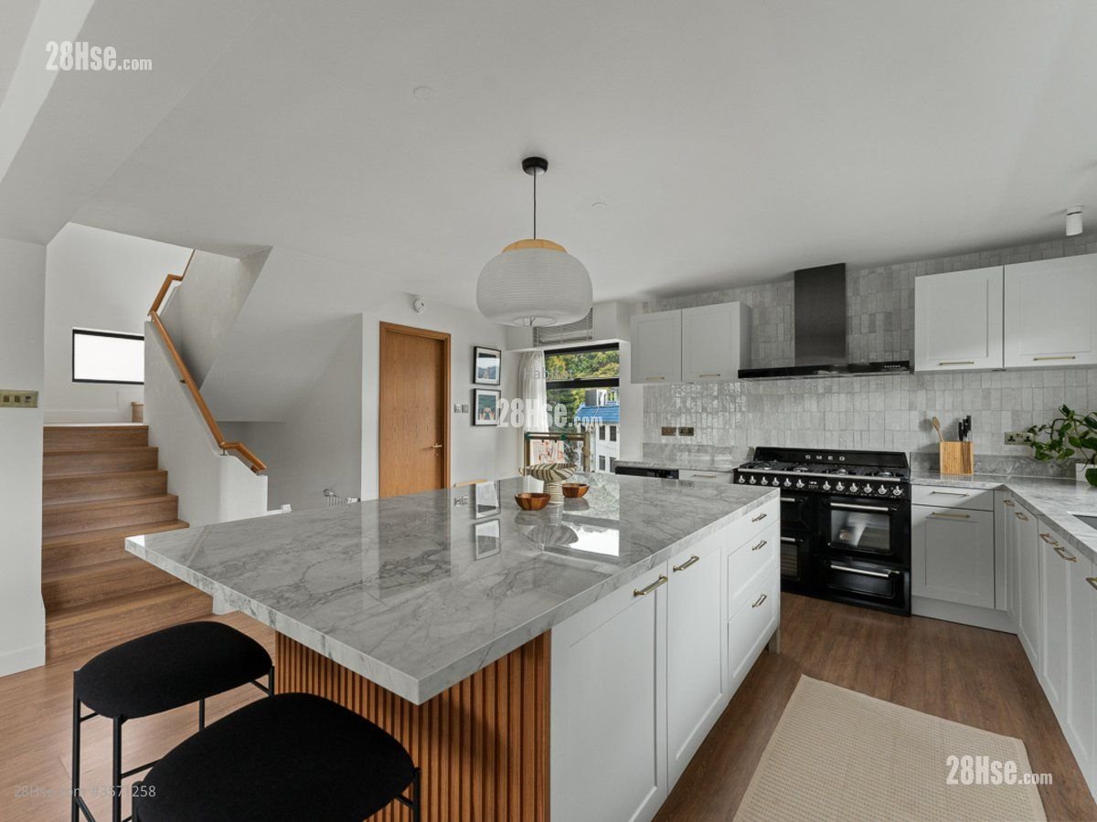 水口 售盤 3 房 , 3 浴室 2,100 平方呎 水口 售盤 3 房 , 3 浴室 2,100 平方呎