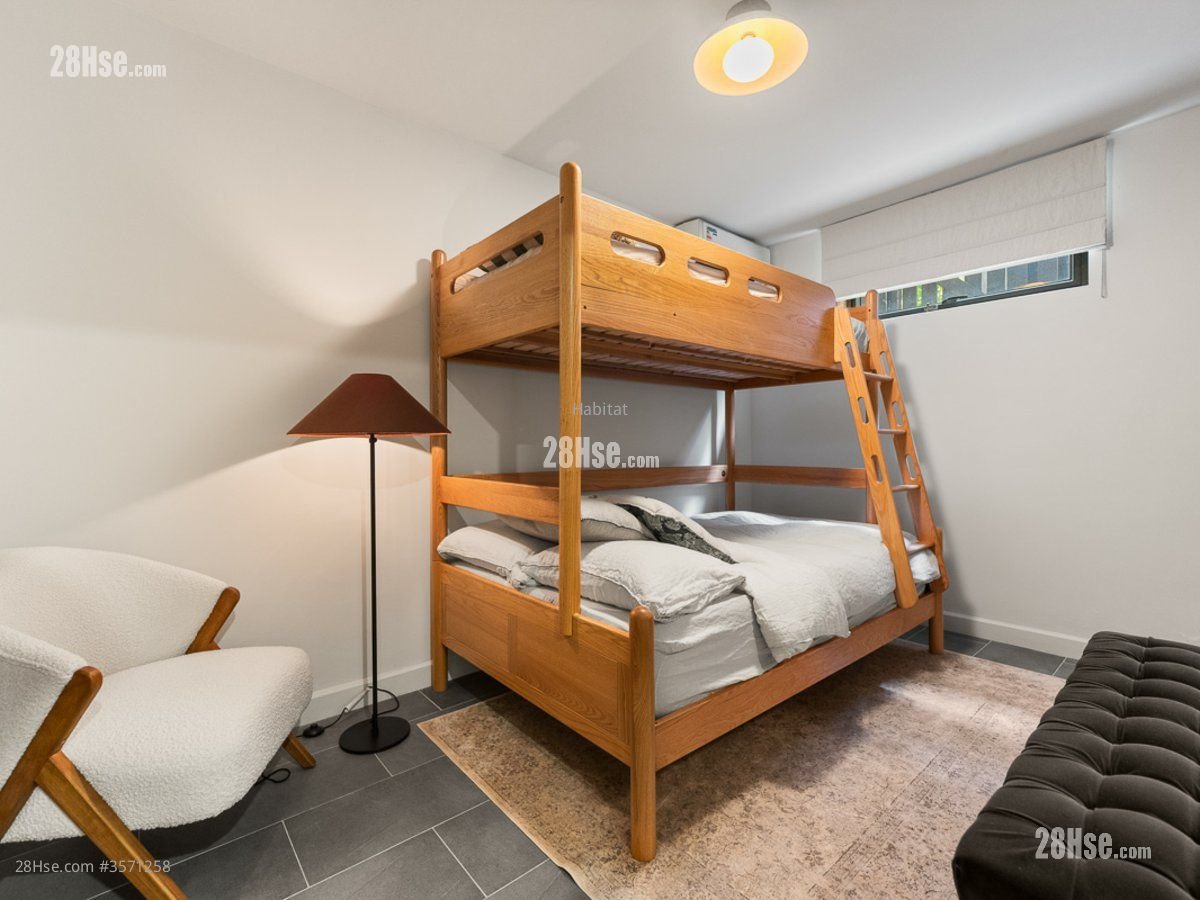 水口 售盤 3 房 , 3 浴室 2,100 平方呎 水口 售盤 3 房 , 3 浴室 2,100 平方呎