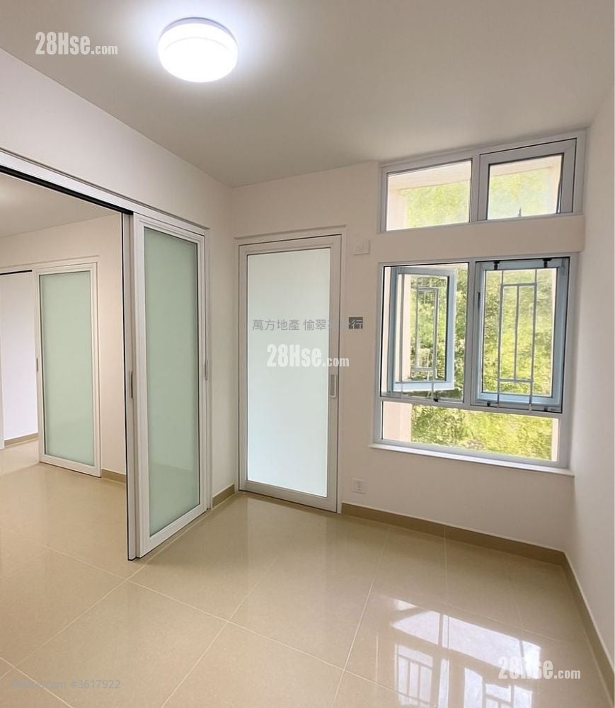Kwong Yuen Estate Sell 3 Bedrooms , 1 Bathroom 544 ft² Kwong Yuen Estate Sell 3 Bedrooms , 1 Bathroom 544 ft²