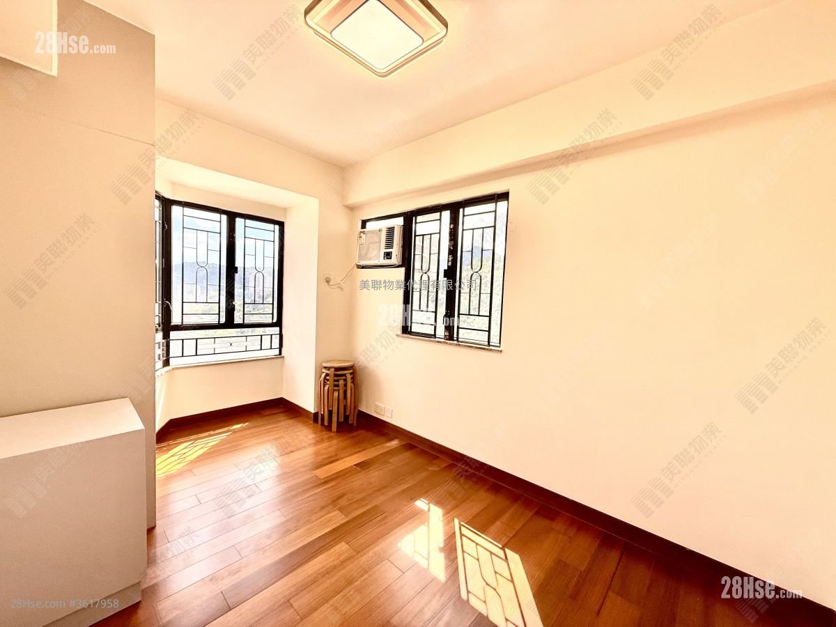 Shatin Plaza Sell 3 Bedrooms , 2 Bathrooms 836 ft² Shatin Plaza Sell 3 Bedrooms , 2 Bathrooms 836 ft²