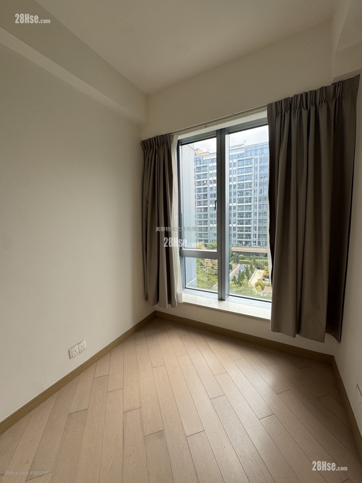 峻峦 租盘 935 平方尺 峻峦 租盘 935 平方尺