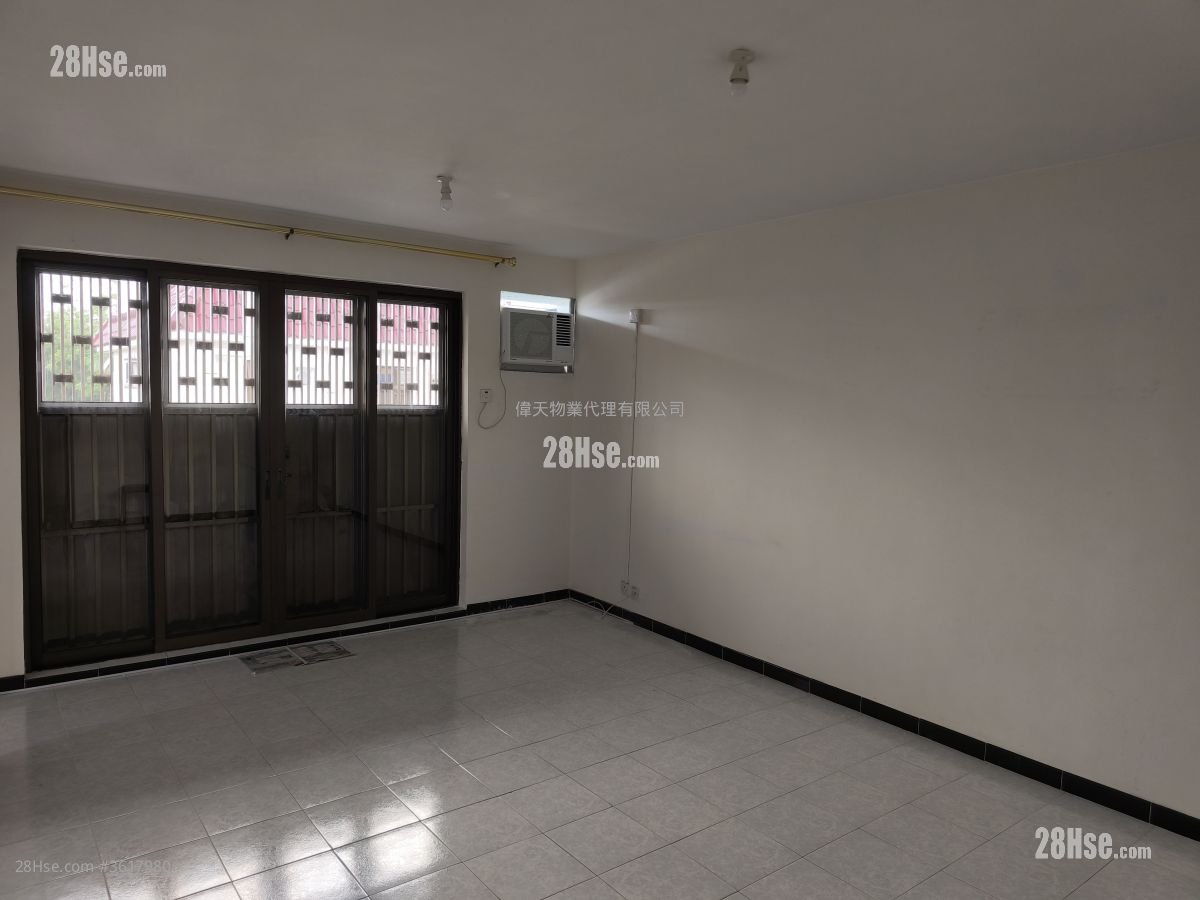 Village Rental 3 Bedrooms , 1 Bathroom 630 ft² Village Rental 3 Bedrooms , 1 Bathroom 630 ft²