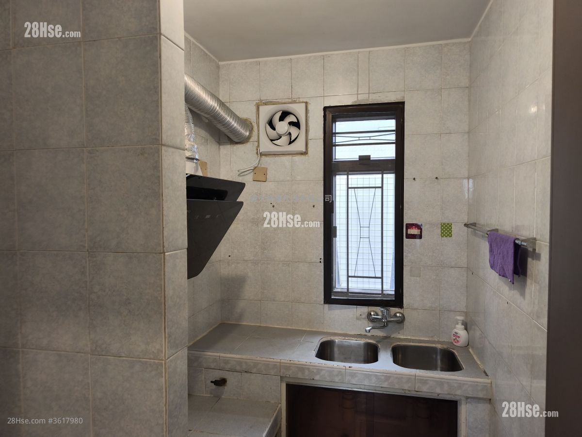Village Rental 3 Bedrooms , 1 Bathroom 630 ft² Village Rental 3 Bedrooms , 1 Bathroom 630 ft²