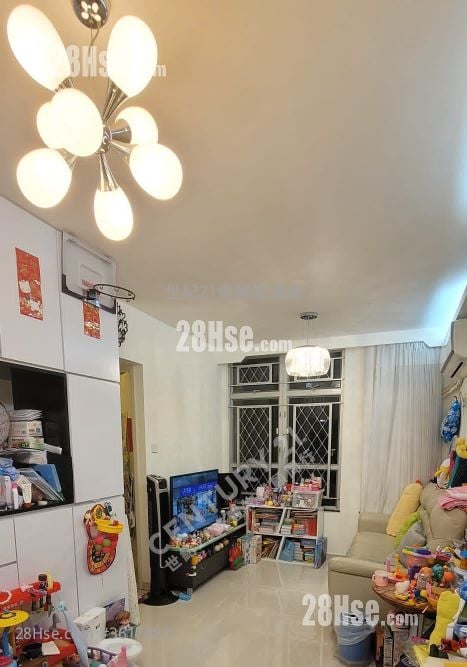 Kam Tai Court Sell 2 Bedrooms , 1 Bathroom 526 ft² Kam Tai Court Sell 2 Bedrooms , 1 Bathroom 526 ft²