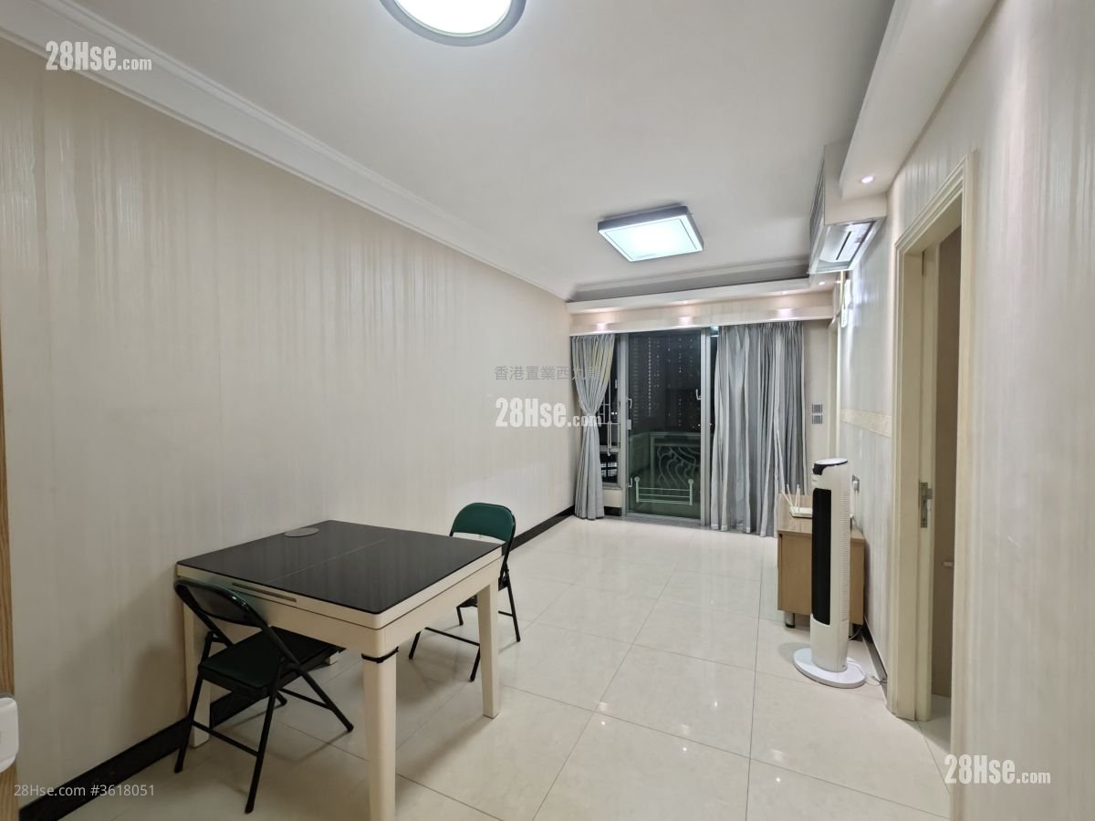 living room: The Pacifica Sell 3 Bedrooms , 1 Bathroom 554 ft² living room: The Pacifica Sell 3 Bedrooms , 1 Bathroom 554 ft²