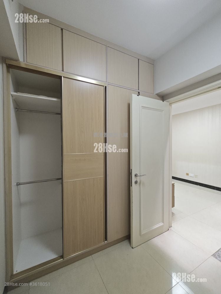 master room: The Pacifica Sell 3 Bedrooms , 1 Bathroom 554 ft² master room: The Pacifica Sell 3 Bedrooms , 1 Bathroom 554 ft²