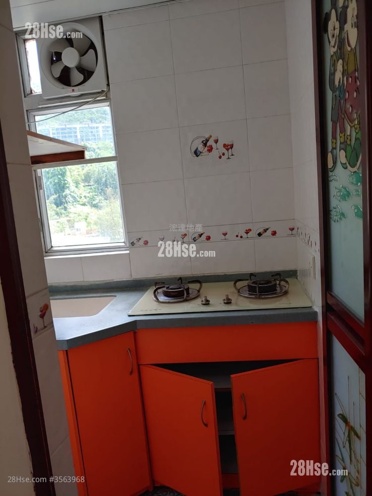 康辉大厦 租盘 2 房 , 1 浴室 210 平方尺 康辉大厦 租盘 2 房 , 1 浴室 210 平方尺