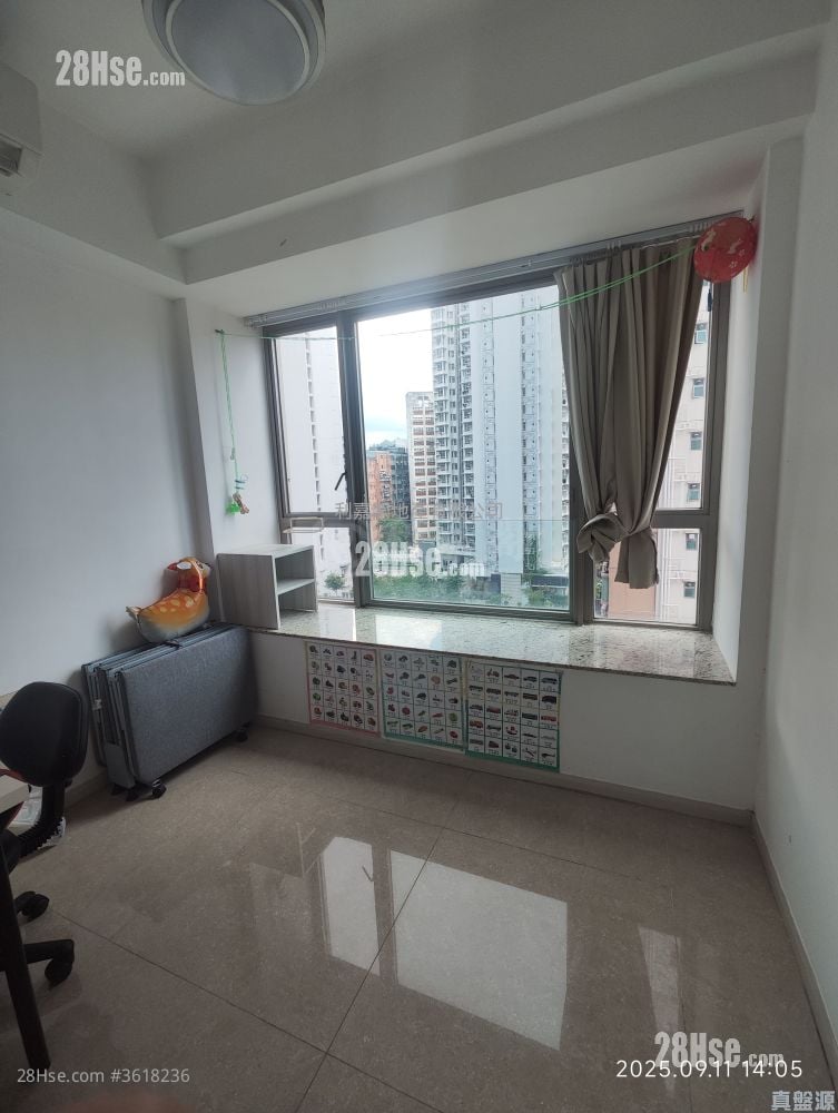 Yuccie Square Sell 2 Bedrooms , 1 Bathroom 429 ft² Yuccie Square Sell 2 Bedrooms , 1 Bathroom 429 ft²