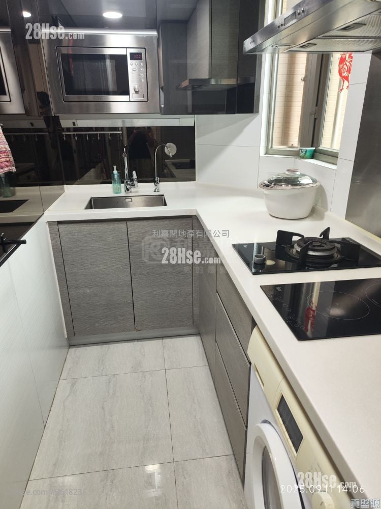 Yuccie Square Sell 2 Bedrooms , 1 Bathroom 429 ft² Yuccie Square Sell 2 Bedrooms , 1 Bathroom 429 ft²