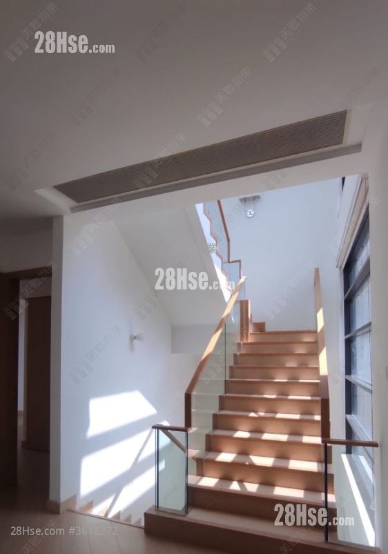 Valais Sell 4 Bedrooms , 5+ Bathrooms 2,792 ft² Valais Sell 4 Bedrooms , 5+ Bathrooms 2,792 ft²