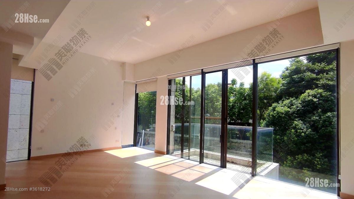 Valais Sell 4 Bedrooms , 5+ Bathrooms 2,792 ft² Valais Sell 4 Bedrooms , 5+ Bathrooms 2,792 ft²