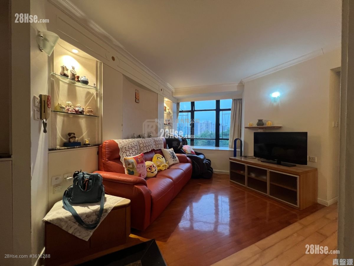 Kornhill Sell 3 Bedrooms , 1 Bathroom 594 ft² Kornhill Sell 3 Bedrooms , 1 Bathroom 594 ft²