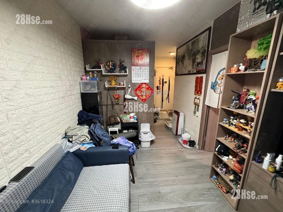 Yung Ming Court Sell 2 Bedrooms , 1 Bathroom 372 ft²