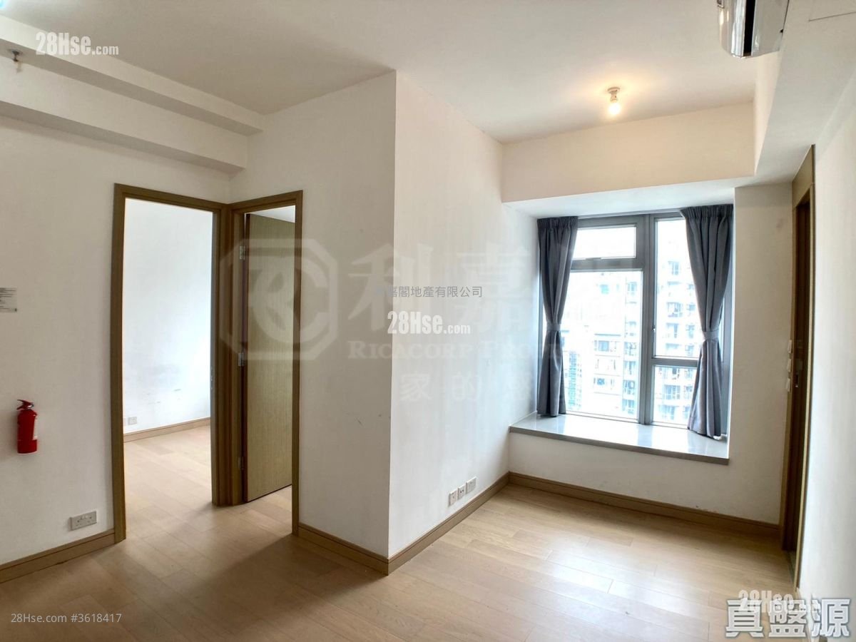 The Reach Sell 2 Bedrooms 355 ft² The Reach Sell 2 Bedrooms 355 ft²