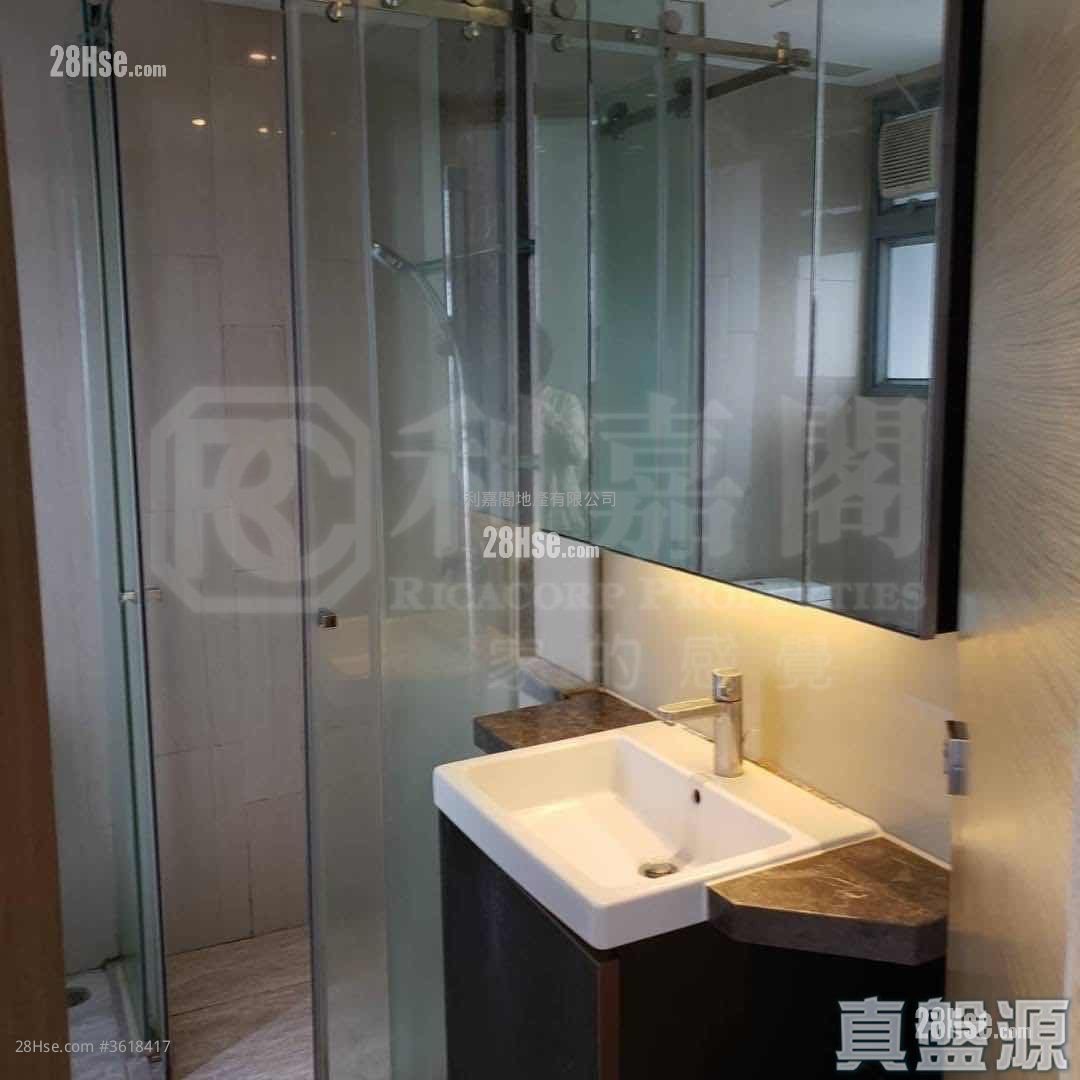 The Reach Sell 2 Bedrooms 355 ft² The Reach Sell 2 Bedrooms 355 ft²