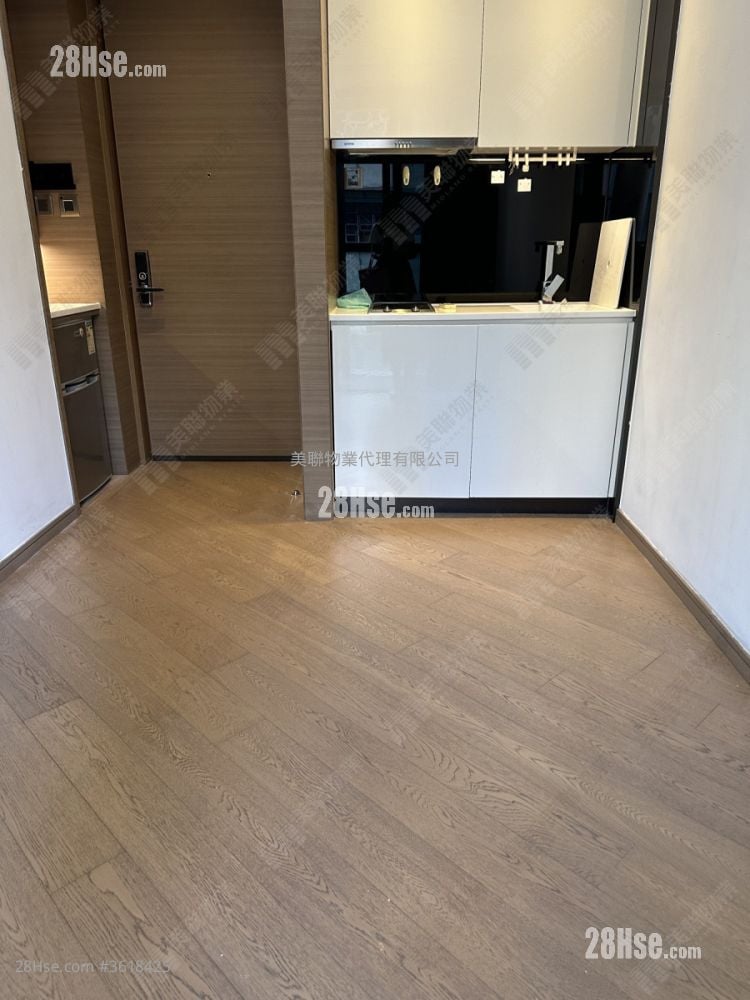 High One Sell 1 Bedroom , 1 Bathroom 273 ft² High One Sell 1 Bedroom , 1 Bathroom 273 ft²