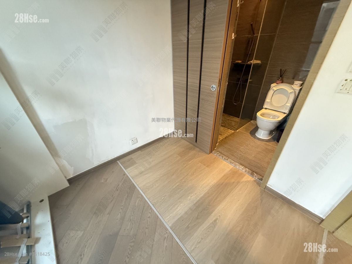 High One Sell 1 Bedroom , 1 Bathroom 273 ft² High One Sell 1 Bedroom , 1 Bathroom 273 ft²