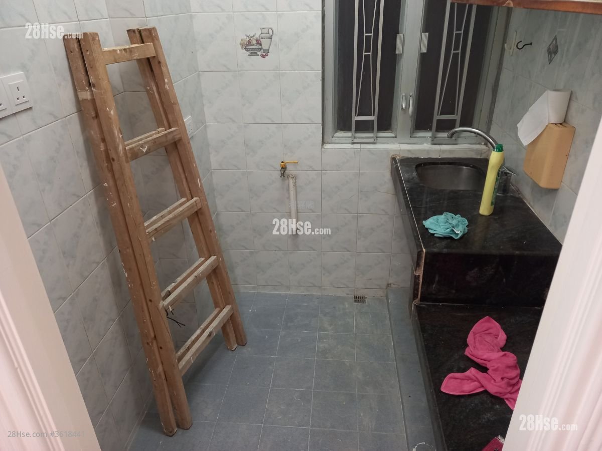 中耀楼 售盘 2 房 , 1 浴室 406 平方尺 中耀楼 售盘 2 房 , 1 浴室 406 平方尺