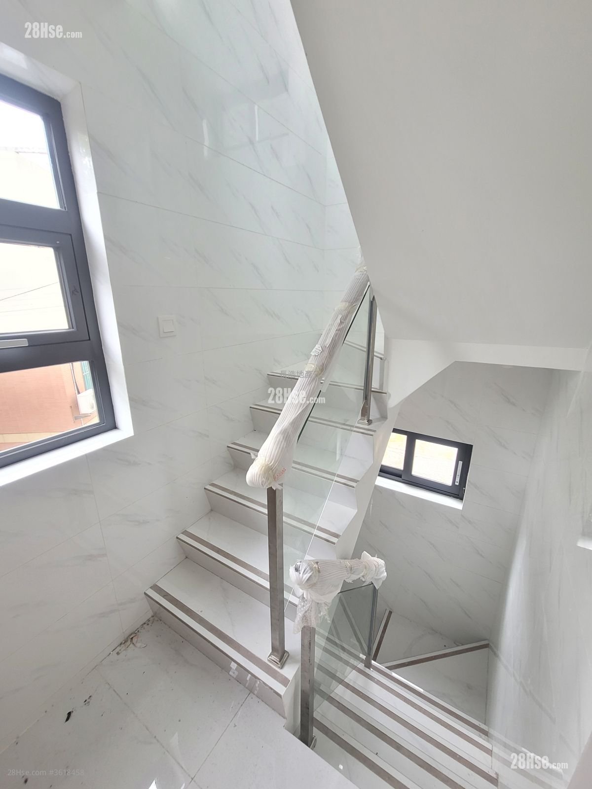 Village Sell 1 Bedroom , 1 Bathroom 690 ft² Village Sell 1 Bedroom , 1 Bathroom 690 ft²