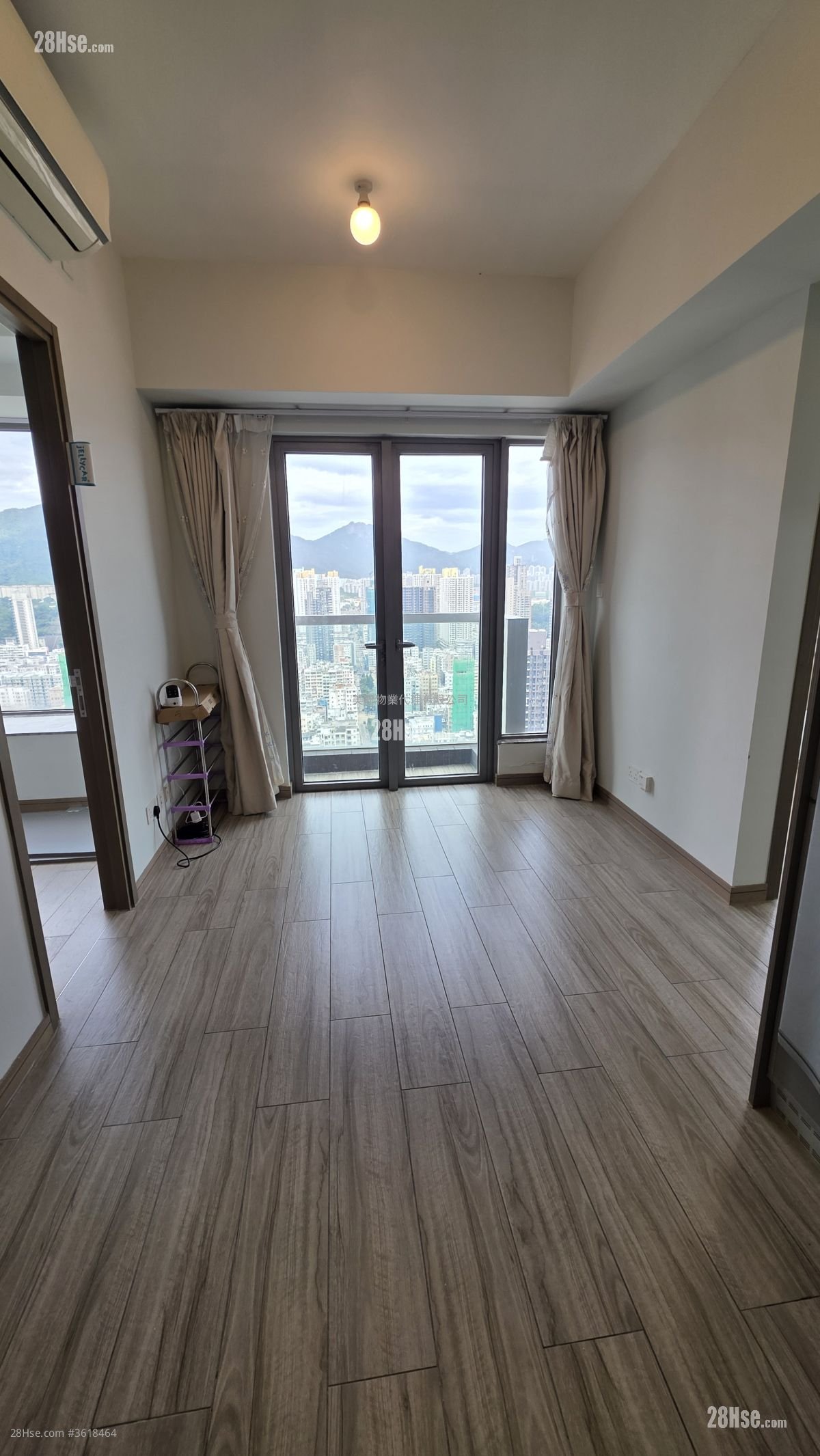Park One Sell 3 Bedrooms , 1 Bathroom 419 ft² Park One Sell 3 Bedrooms , 1 Bathroom 419 ft²