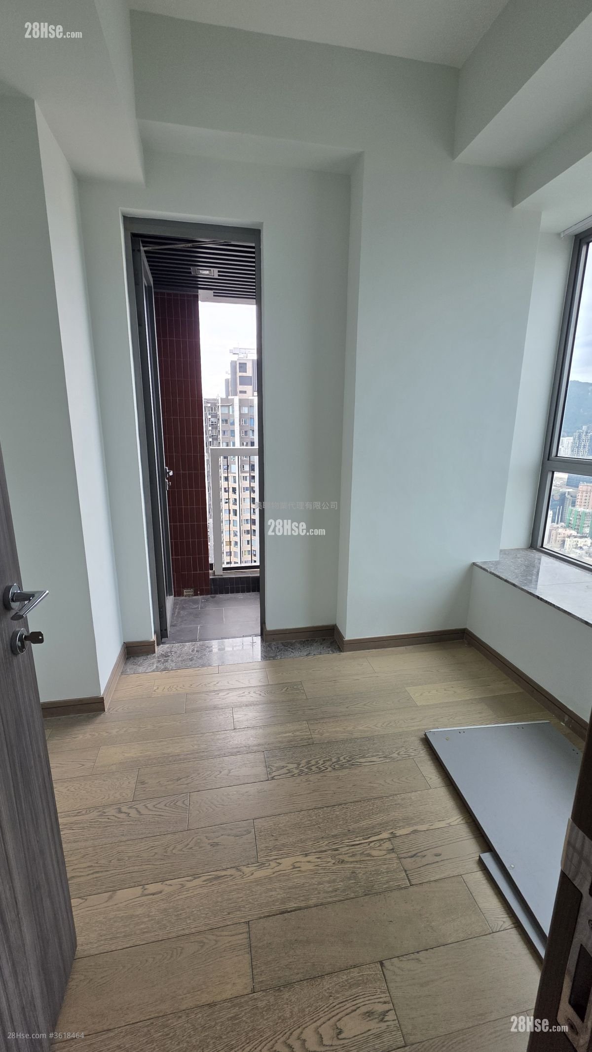 Park One Sell 3 Bedrooms , 1 Bathroom 419 ft² Park One Sell 3 Bedrooms , 1 Bathroom 419 ft²
