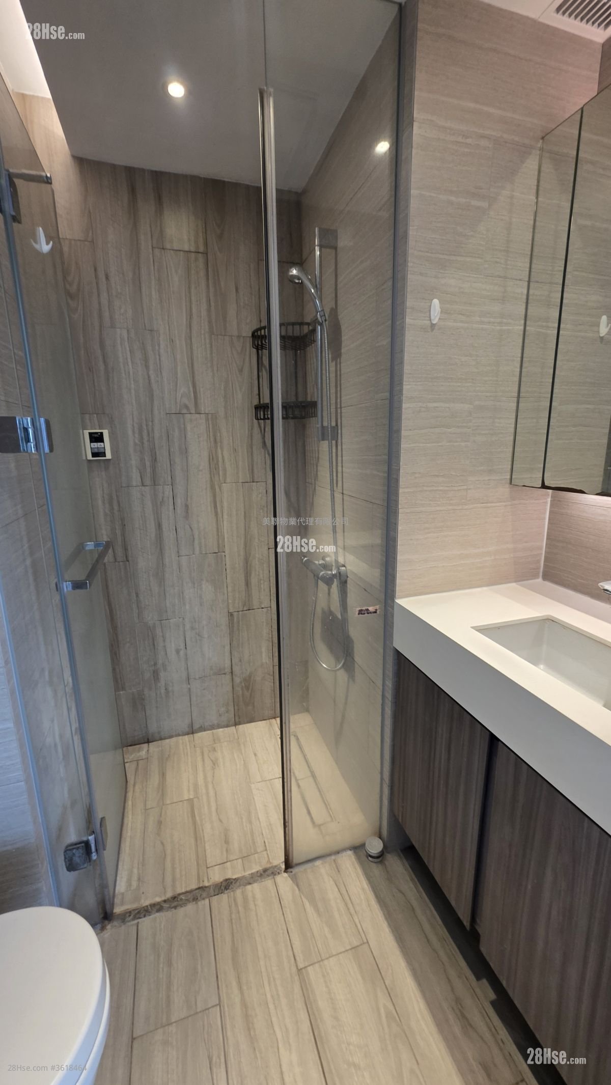 Park One Sell 3 Bedrooms , 1 Bathroom 419 ft² Park One Sell 3 Bedrooms , 1 Bathroom 419 ft²