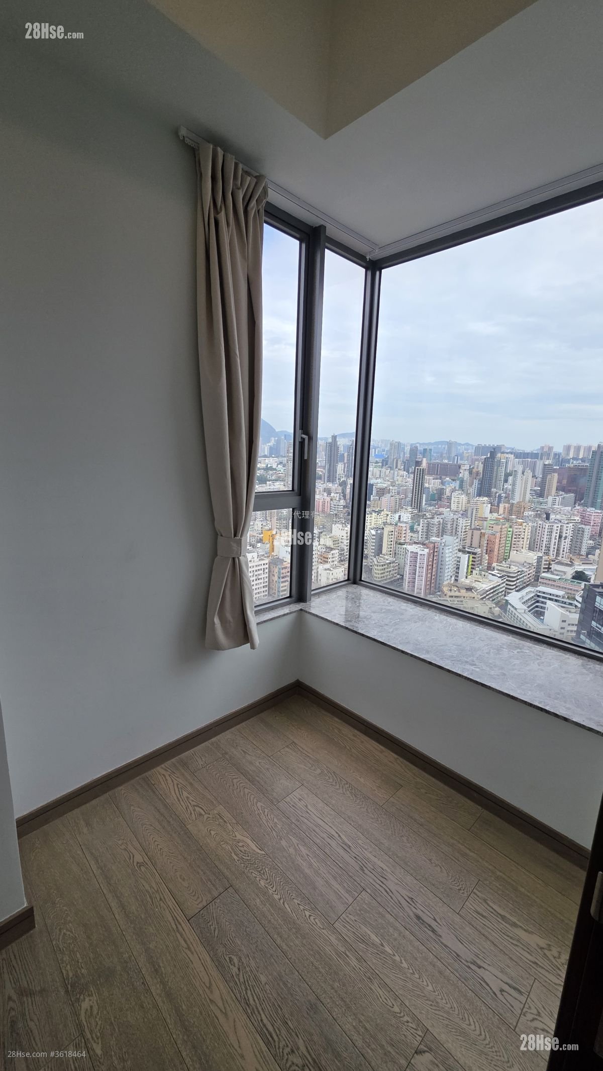Park One Sell 3 Bedrooms , 1 Bathroom 419 ft² Park One Sell 3 Bedrooms , 1 Bathroom 419 ft²