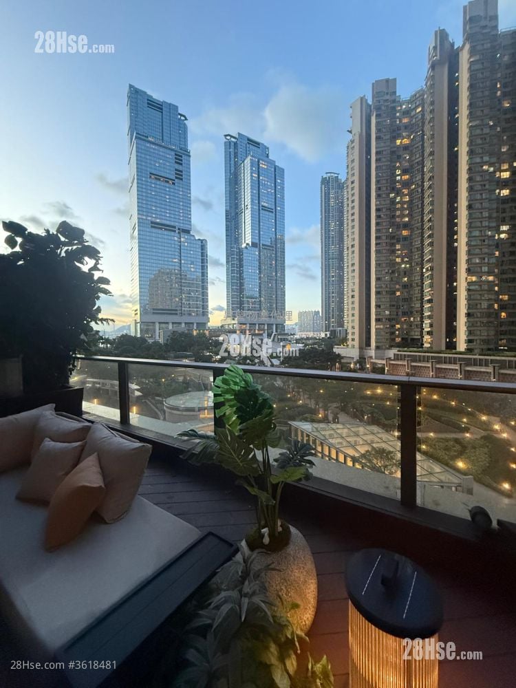 The Arch Rental 3 Bedrooms , 2 Bathrooms 990 ft² The Arch Rental 3 Bedrooms , 2 Bathrooms 990 ft²