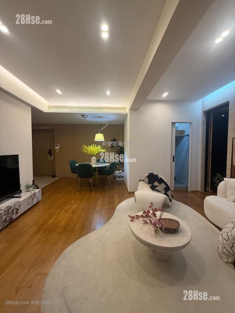 The Arch Rental 3 Bedrooms , 2 Bathrooms 990 ft² The Arch Rental 3 Bedrooms , 2 Bathrooms 990 ft²