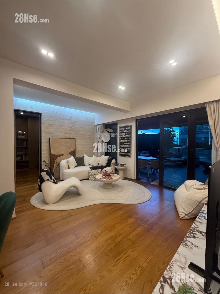 The Arch Rental 3 Bedrooms , 2 Bathrooms 990 ft² The Arch Rental 3 Bedrooms , 2 Bathrooms 990 ft²