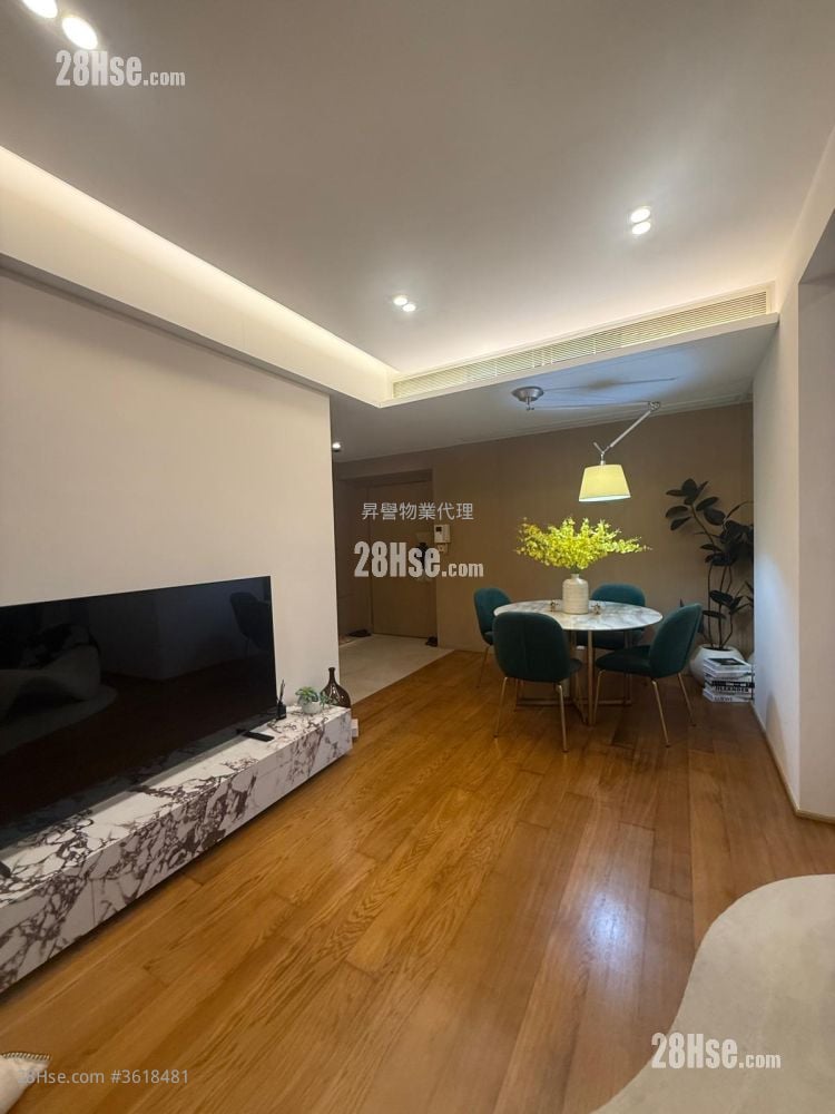 The Arch Rental 3 Bedrooms , 2 Bathrooms 990 ft² The Arch Rental 3 Bedrooms , 2 Bathrooms 990 ft²