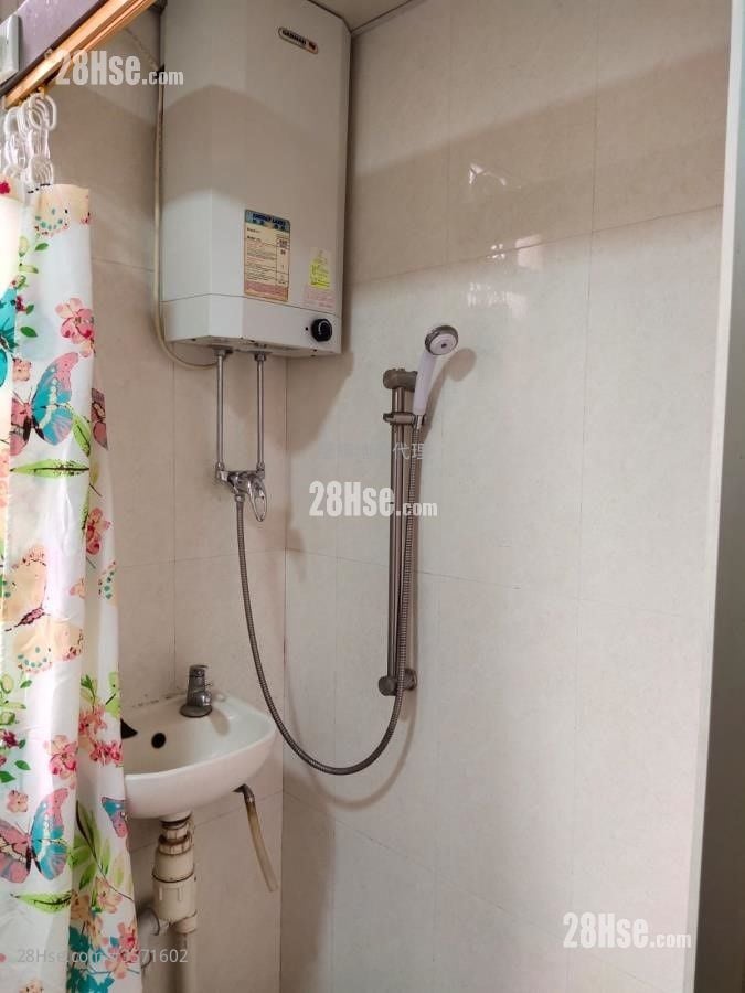 Yen Ya Building Sell 2 Bedrooms , 1 Bathroom 330 ft² Yen Ya Building Sell 2 Bedrooms , 1 Bathroom 330 ft²