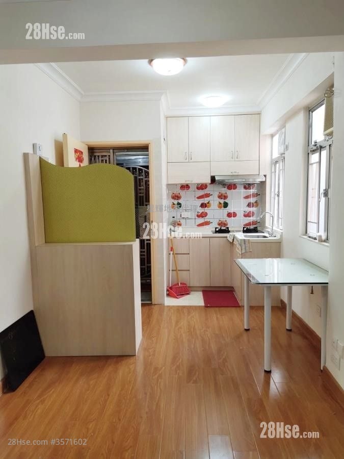 Yen Ya Building Sell 2 Bedrooms , 1 Bathroom 330 ft² Yen Ya Building Sell 2 Bedrooms , 1 Bathroom 330 ft²