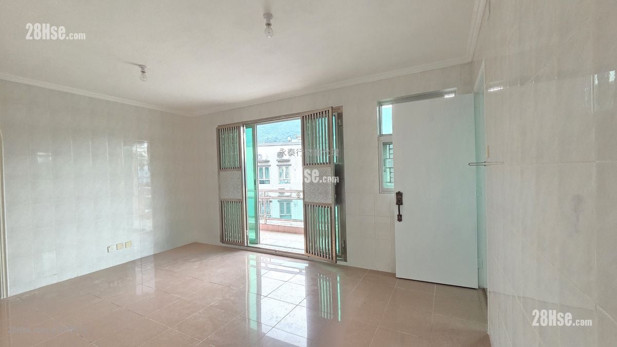 Village Rental 3 Bedrooms , 2 Bathrooms Village Rental 3 Bedrooms , 2 Bathrooms