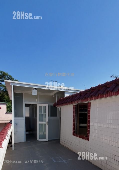 Village Rental 3 Bedrooms , 2 Bathrooms Village Rental 3 Bedrooms , 2 Bathrooms