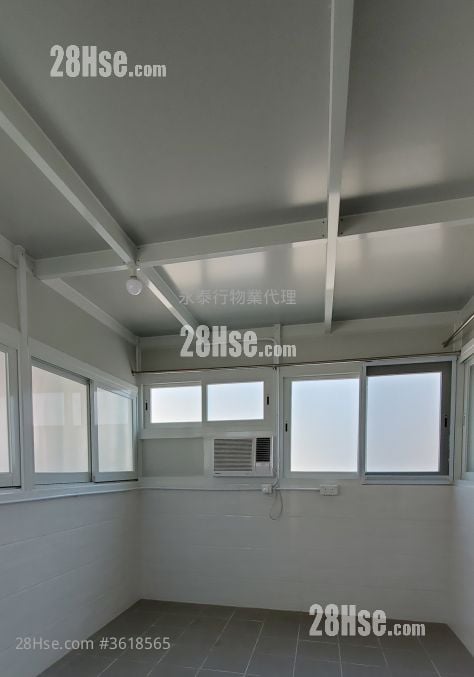 Village Rental 3 Bedrooms , 2 Bathrooms Village Rental 3 Bedrooms , 2 Bathrooms