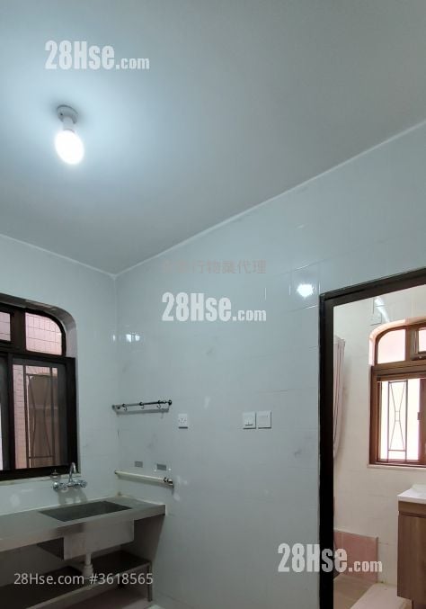 Village Rental 3 Bedrooms , 2 Bathrooms Village Rental 3 Bedrooms , 2 Bathrooms
