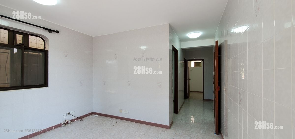 Village Rental 3 Bedrooms , 2 Bathrooms Village Rental 3 Bedrooms , 2 Bathrooms
