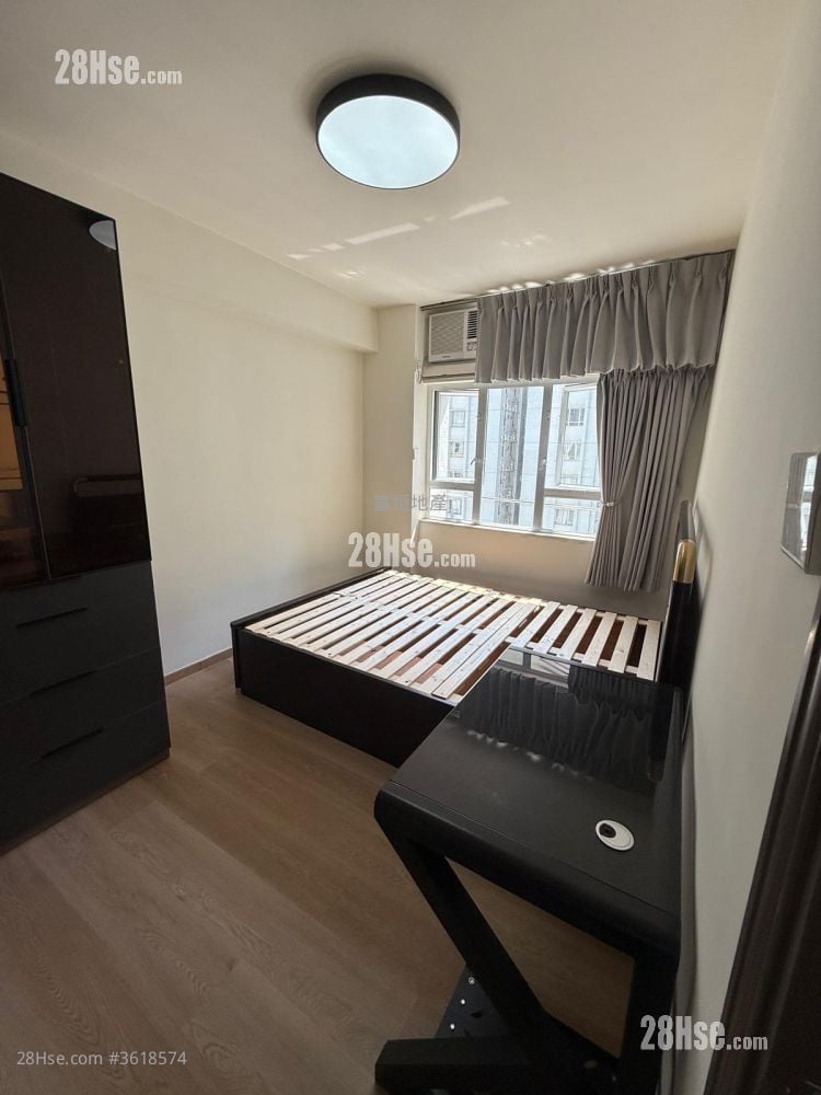 Whampoa Garden Rental 4 Bedrooms , 2 Bathrooms 729 ft² Whampoa Garden Rental 4 Bedrooms , 2 Bathrooms 729 ft²