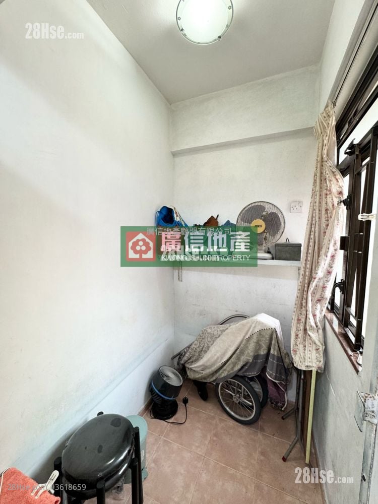 Shun King Building Sell 2 Bedrooms , 1 Bathroom 253 ft² Shun King Building Sell 2 Bedrooms , 1 Bathroom 253 ft²