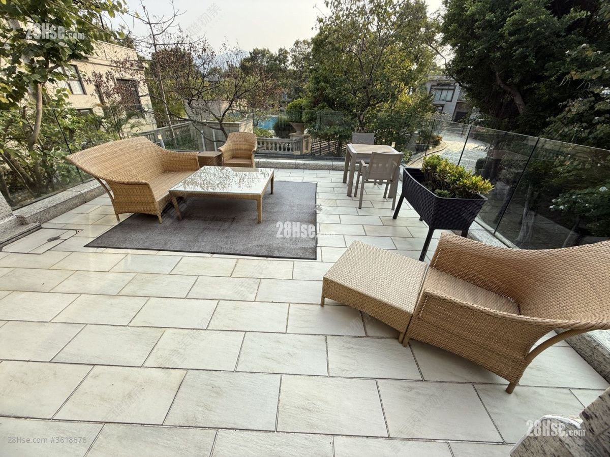 The Royal Oaks Sell 5+ Bedrooms , 4 Bathrooms 3,003 ft² The Royal Oaks Sell 5+ Bedrooms , 4 Bathrooms 3,003 ft²