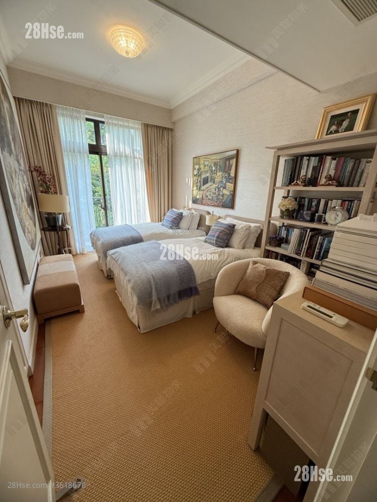 The Royal Oaks Sell 5+ Bedrooms , 4 Bathrooms 3,003 ft² The Royal Oaks Sell 5+ Bedrooms , 4 Bathrooms 3,003 ft²