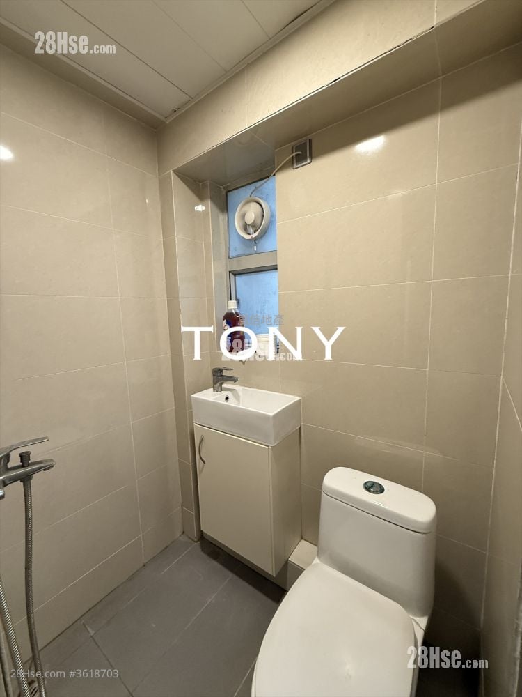 Fook Wah Mansions Rental 2 Bedrooms , 2 Bathrooms 704 ft² Fook Wah Mansions Rental 2 Bedrooms , 2 Bathrooms 704 ft²