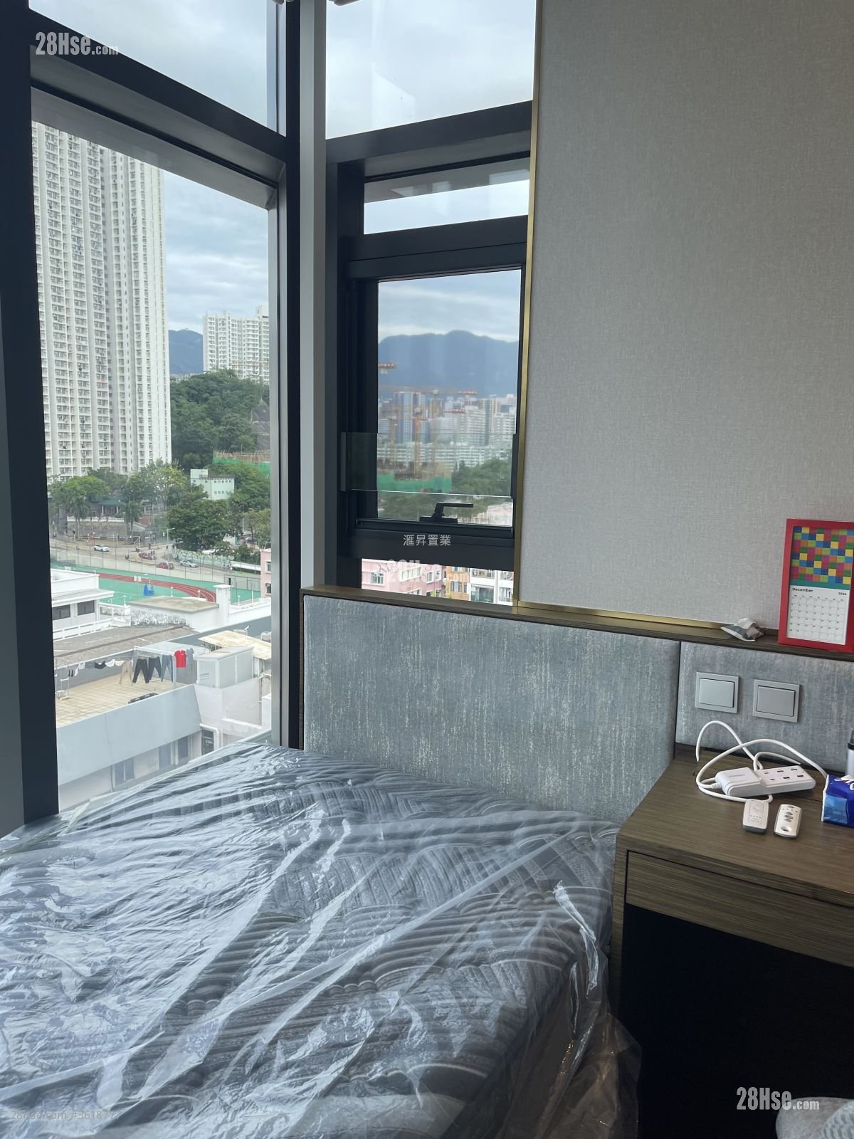 單幢樓房 租盤 4 房 , 3 浴室 1,189 平方呎 單幢樓房 租盤 4 房 , 3 浴室 1,189 平方呎