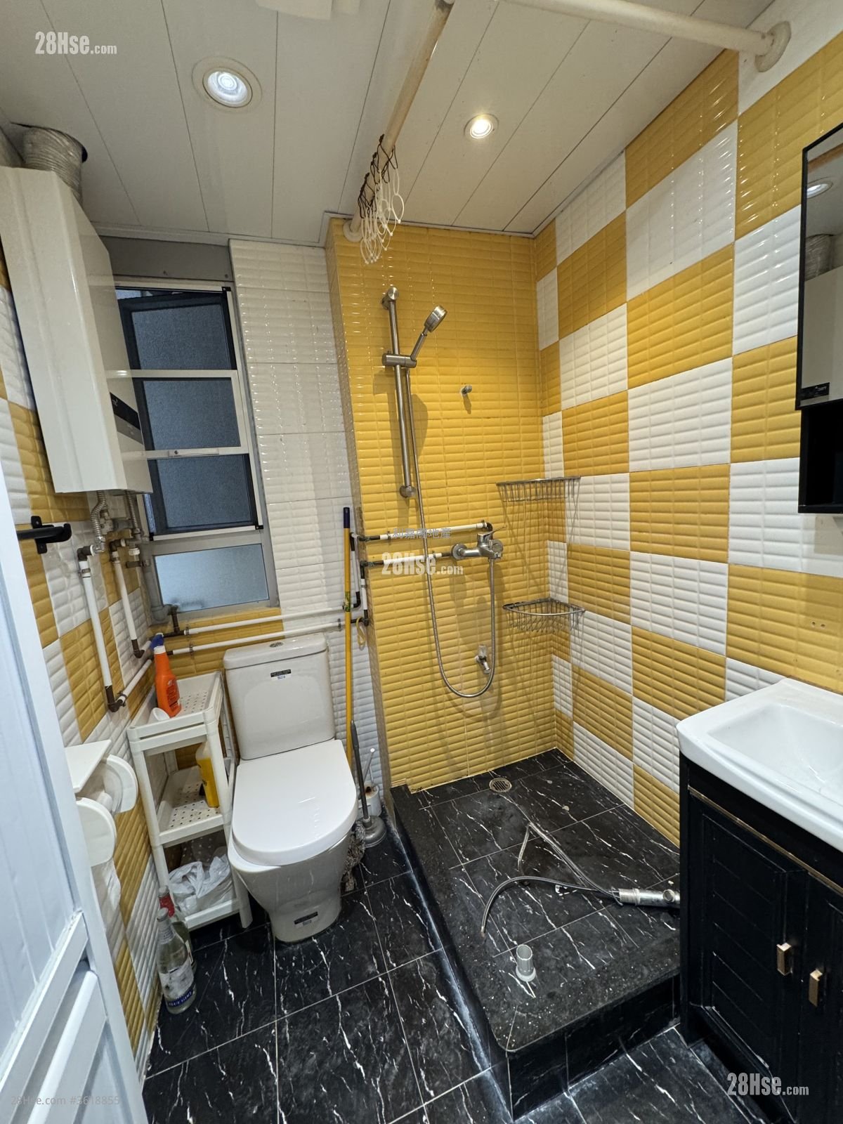 Wang Kwong Building Sell 2 Bedrooms , 1 Bathroom 386 ft² Wang Kwong Building Sell 2 Bedrooms , 1 Bathroom 386 ft²