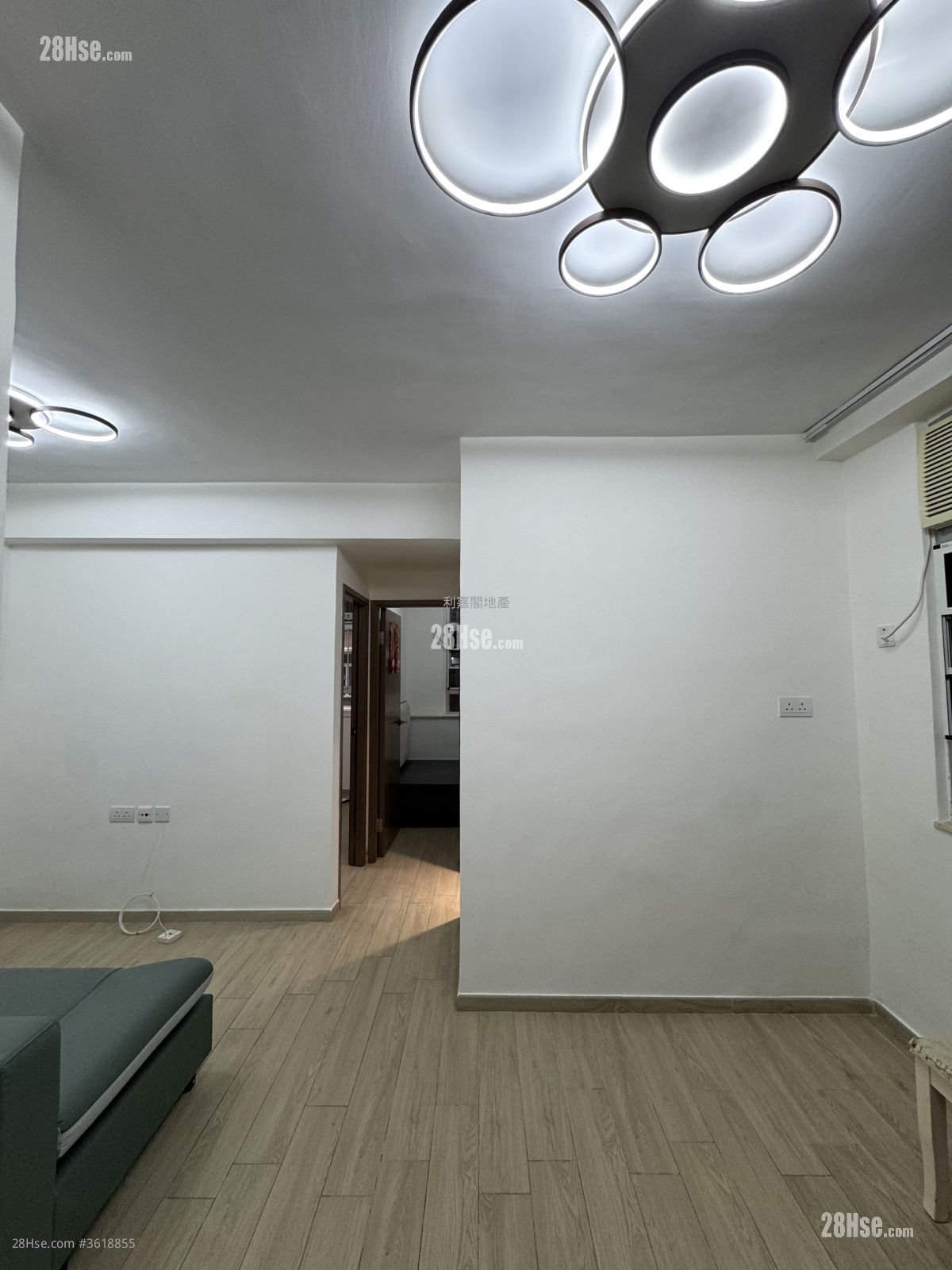 Wang Kwong Building Sell 2 Bedrooms , 1 Bathroom 386 ft² Wang Kwong Building Sell 2 Bedrooms , 1 Bathroom 386 ft²