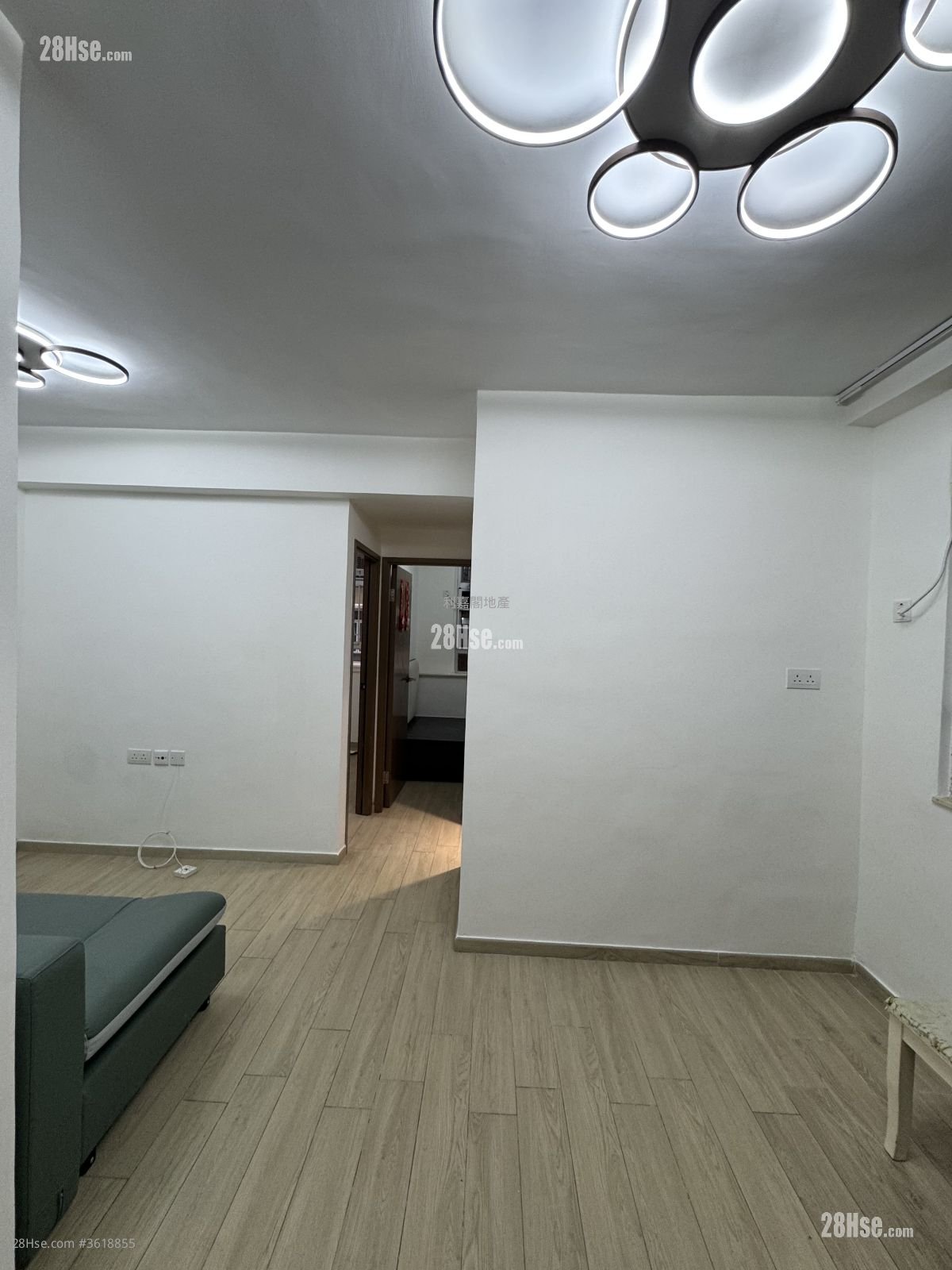 Wang Kwong Building Sell 2 Bedrooms , 1 Bathroom 386 ft² Wang Kwong Building Sell 2 Bedrooms , 1 Bathroom 386 ft²